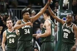 开云APP-雄鹿队强大阵容再度击败劲敌