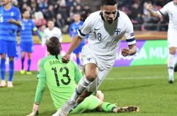 开云官网-冰岛队在欧预赛中遭遇困境，需全力以赴