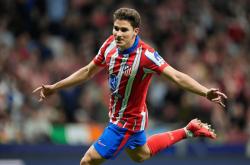 开云平台-巴黎血洗曼城，阿尔瓦雷斯打破历史纪录的简单介绍