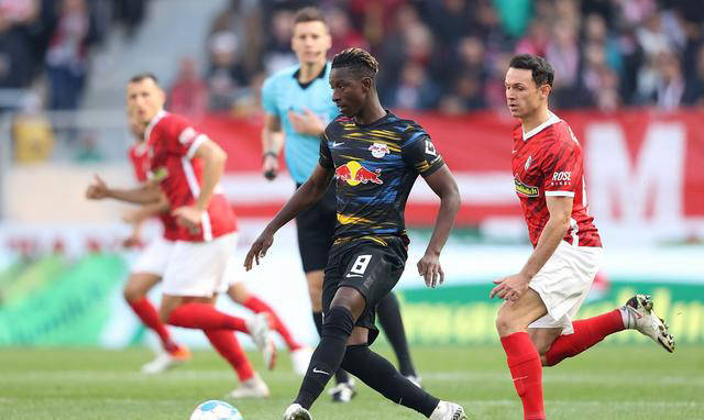 马竞主场惨败，球队状态堪忧